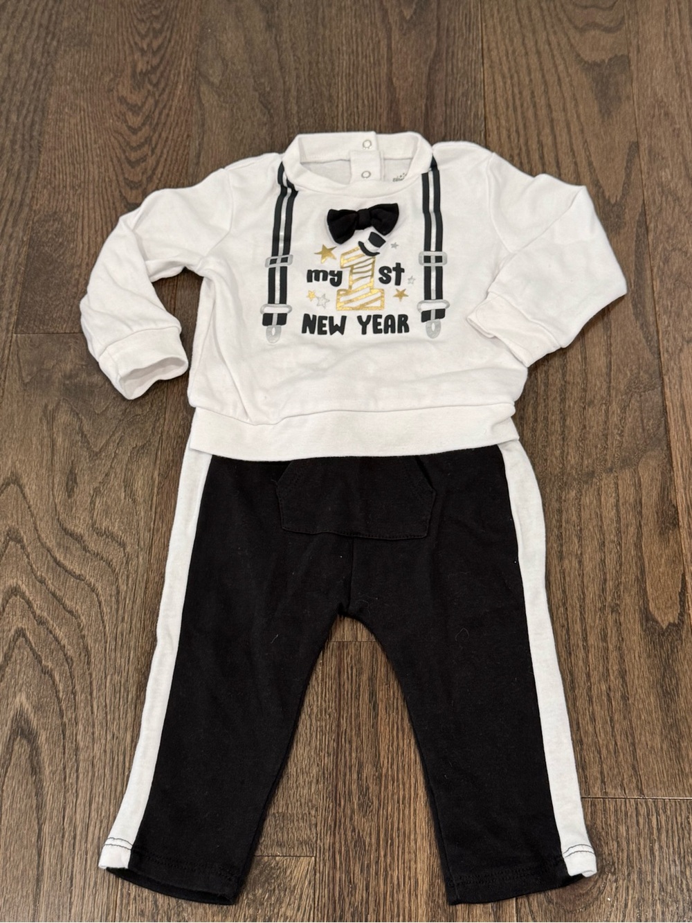 White & Black 'My 1st New Year' Baby Boy Tuxedo Set